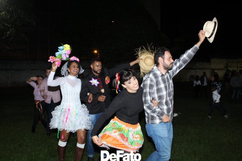 Festa Junina do Cerp/Unopar anima noite em Itabira. Veja fotos!