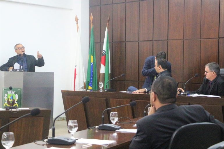 Vereador Djalma Bastos cobra respeito ao dinheiro público para defender Posto de Identificação em Monlevade