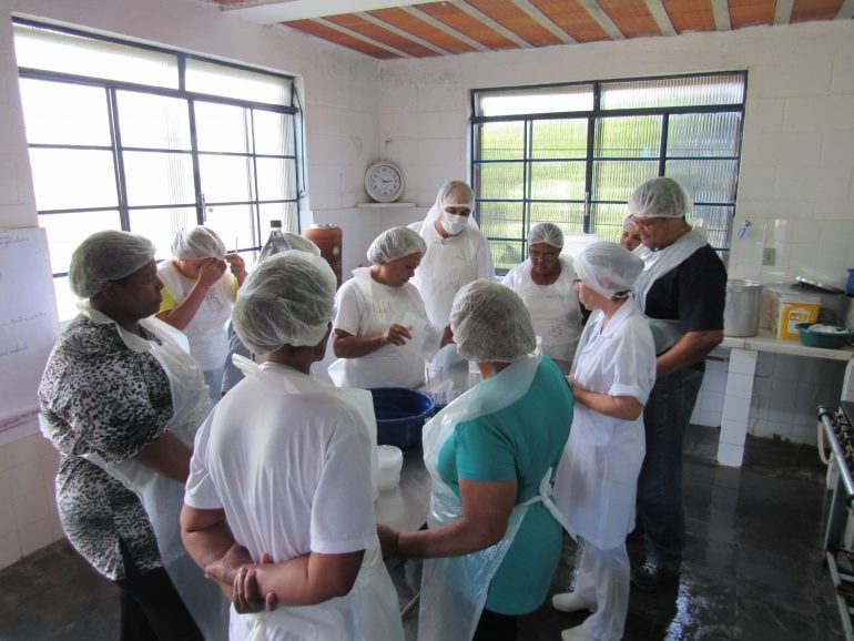 Itabiranos finalizam curso de produção artesanal de queijos finos