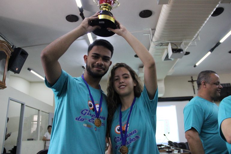 Escola Estadual Palmira Morais vence gincana sobre a Constituição