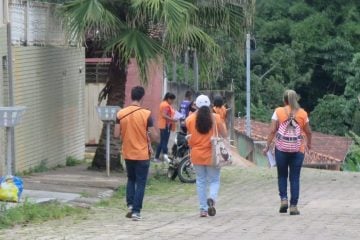 Com equipe reforçada, Vale retoma visitas às casas vizinhas de barragens em Itabira