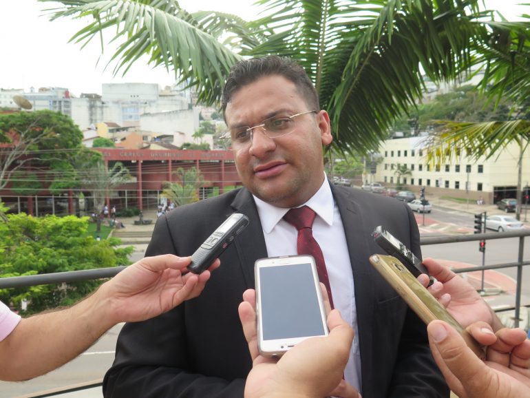 Itabira deve buscar ganhos na concessão da ferrovia Vitória-Minas, defende vereador André Viana