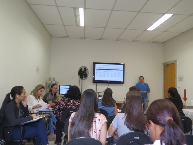 Vacinação contra a gripe começa amanhã e regional de Saúde quer vacinar mais de 126 mil Vacinação contra a gripe começa amanhã e regional de Saúde quer vacinar mais de 126 mil
