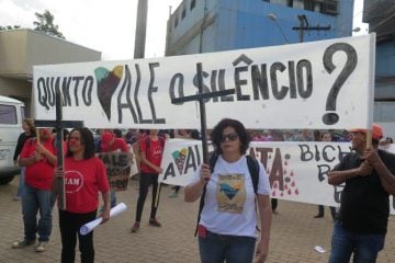 Manifestação contra a Vale marca simulado em Barão de Cocais. VEJA VÍDEO!