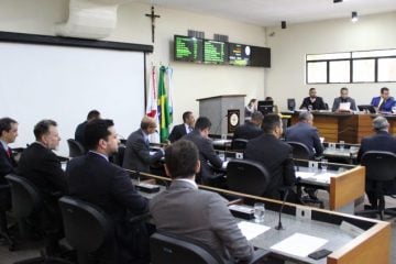 Câmara de Itabira aprova ampliação da licença paternidade para servidores municipais