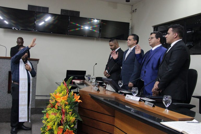 Nova Mesa Diretora assume gestão da Câmara Municipal de Itabira
