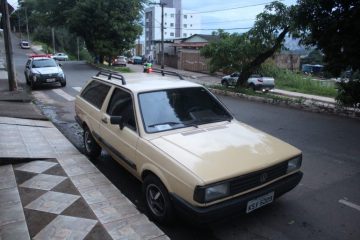 Parati furtada em Itabira é abandonada próximo ao local do crime
