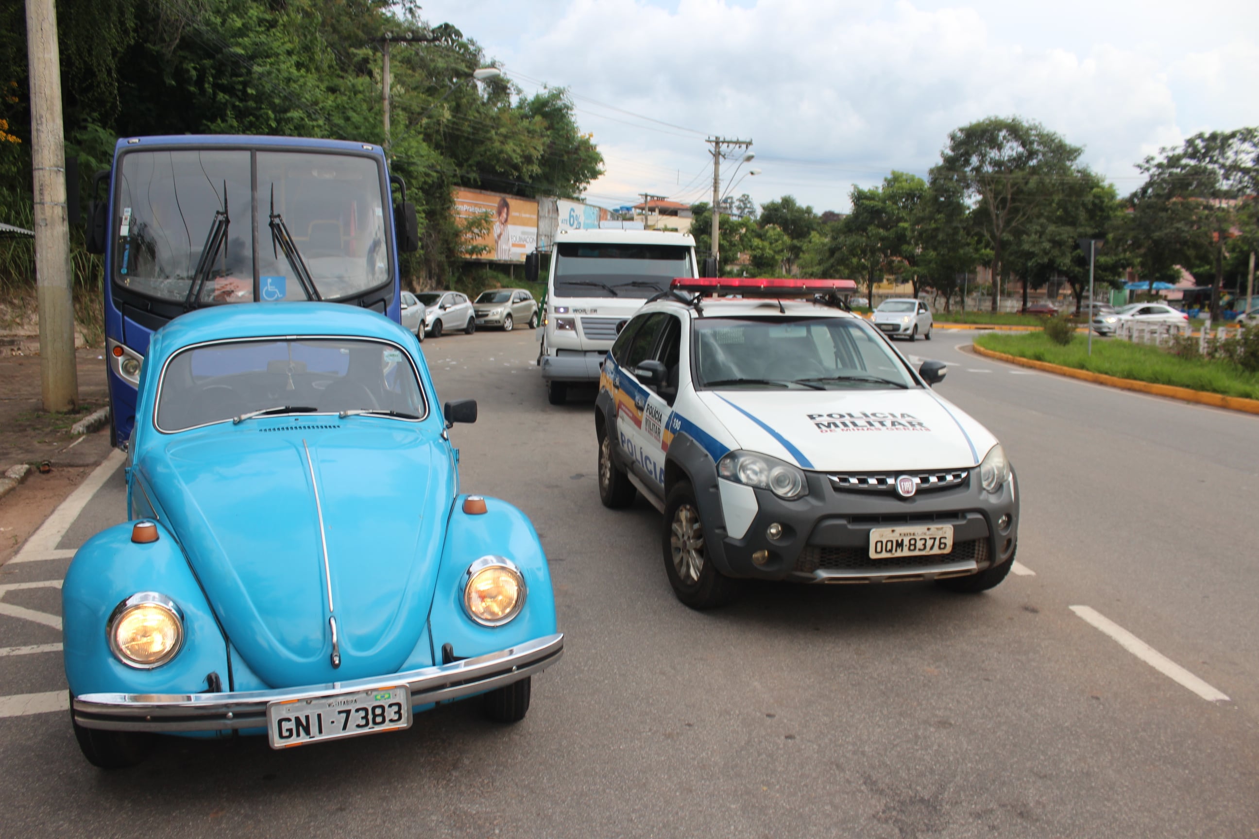 Fusca furtado em estacionamento de hospital é encontrado próximo à Prefeitura de Itabira