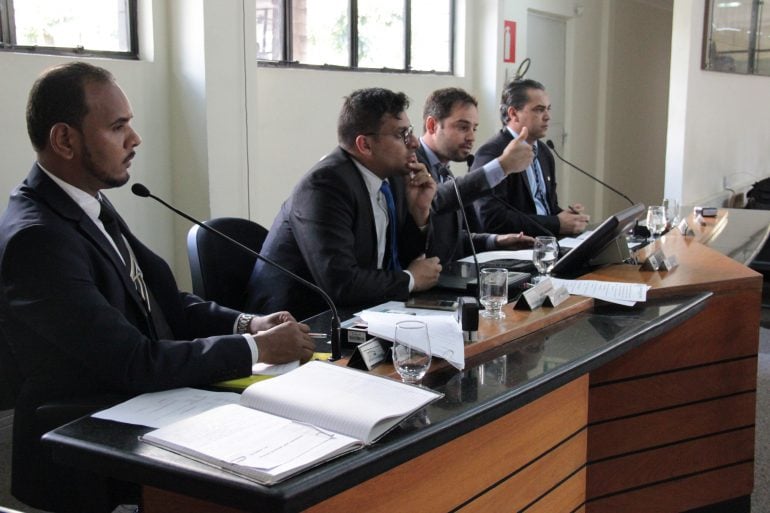 Vereadores aprovam projeto que beneficia servidores municipais