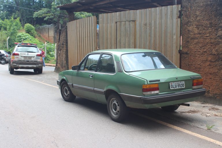 Professora tem Chevette furtado enquanto dava aula no Major Lage