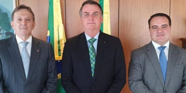 Bolsonaro anuncia policial militar na Secretaria-Geral da Presidência