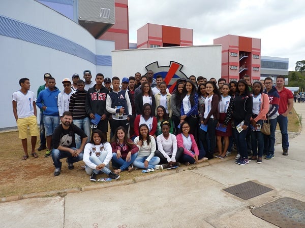 Unifei reúne estudantes de Itabira e região para conhecer o campus
