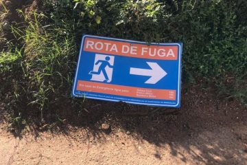 Placas de rotas de fuga voltam a ser alvo de vândalos em São Gonçalo do Rio Abaixo