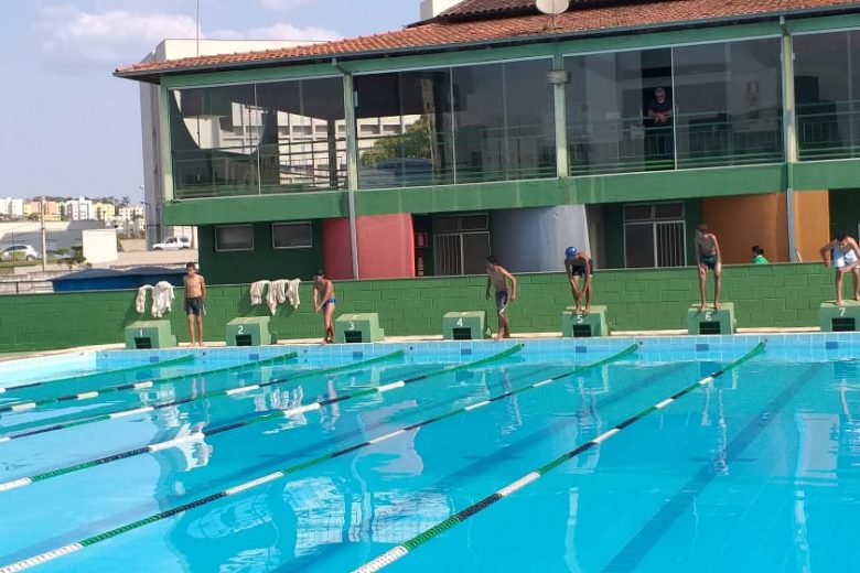 Provas de natação do Conexão Jovem movimentam Arfita