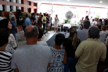 Homenagens marcam despedida de Myriam Brandão