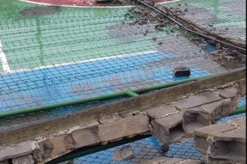 Muro desaba na E.M Prefeito Virgílio Gazire em Itabira