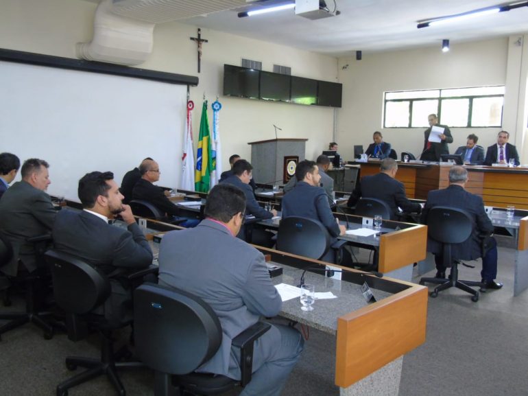 Votação de empréstimo para Prefeitura tem bate boca e “roupa suja lavada” por vereadores
