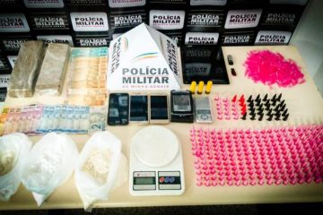 PM de João Monlevade prende traficantes com 285 pinos de cocaína