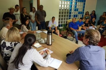 Moradores da comunidade de Socorro, em Barão de Cocais, cobram respostas da Vale