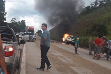 Mulher ferida em acidente na BR-381 permanece internada