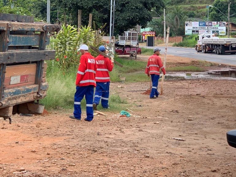 Deer-MG dá início a obras para conter alagamentos na MG-129, no bairro Chapada, em Itabira