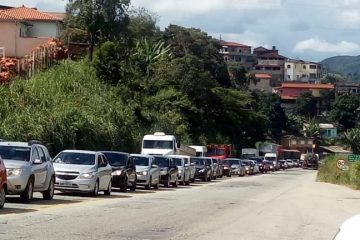 BRs 381 e 040 têm trânsito intenso na volta do feriado
