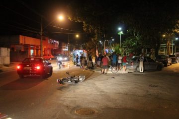 Jovem fica ferido em batida entre carro e moto no bairro João XXIII