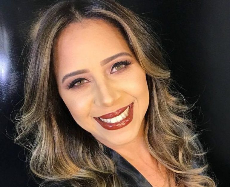 Jovem vítima de acidente envolvendo van de universitários continua internada
