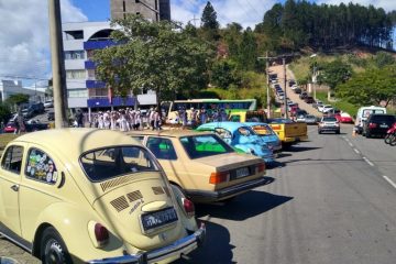 Galeria de Fotos: 7º Encontro de Fuscas e Carros Antigos em Nova Era