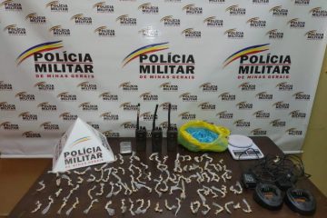 PM faz buscas em pontos de tráfico e apreende 500 pedras de crack em Santa Bárbara