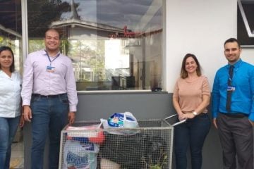 Caixa entrega doação de fraldas geriátricas ao Lar de Ozanam