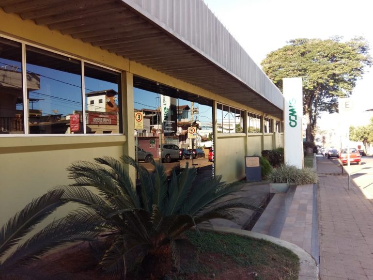 Rompimento de cabo deixa diversos bairros sem energia em Itabira