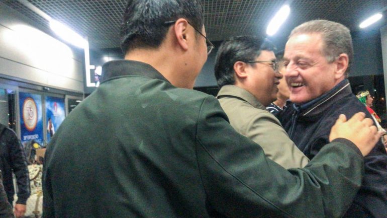Chineses que negociam acordo milionário com Itabira chegam ao Brasil