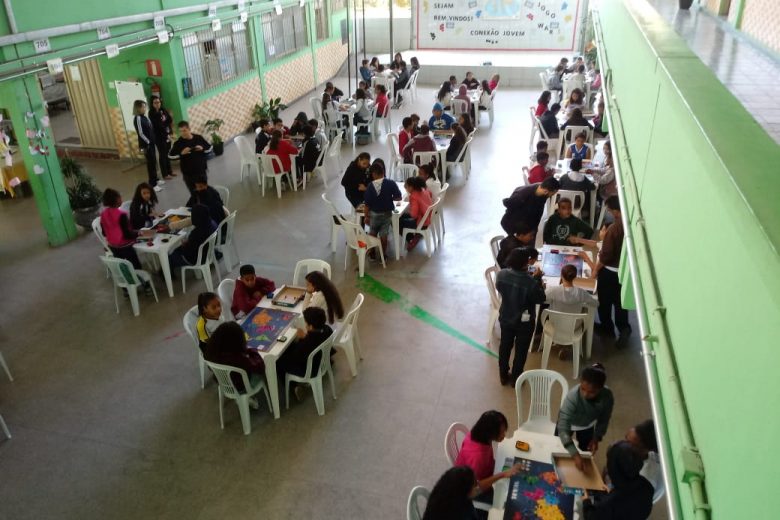 Gincana do Conexão Jovem realiza torneio de War entre escolas de Itabira