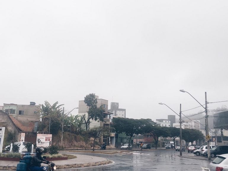 Tempo chuvoso deve permanecer até sábado em Itabira