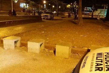 Jovem tem motocicleta levada durante assalto na praça Acrísio Alvarenga