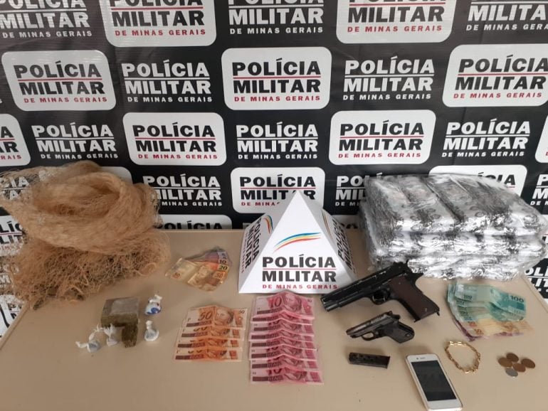 Dinheiro falso, armas e drogas são apreendidos em megaoperação da PM em Nova Era