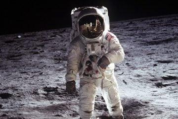 Pesquisa aponta que 26% dos brasileiros não acreditam que homem foi à Lua; 7% acham que a Terra é plana