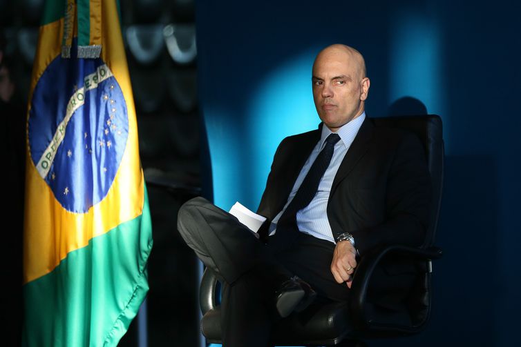 Conciliação no STF: Alexandre de Moraes Suspende o decreto governamental do IOF e a decisão do Congresso