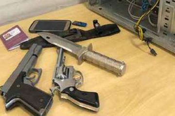 Estudante de BH posta foto encapuzado e armado no twitter e é alvo de operação da polícia