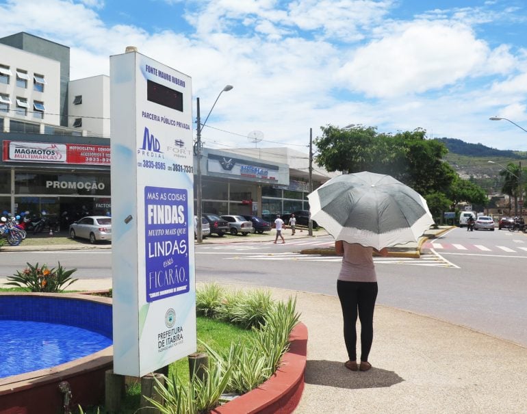 Forte calor aumenta movimento nas sorveterias, açaís e clubes de Itabira