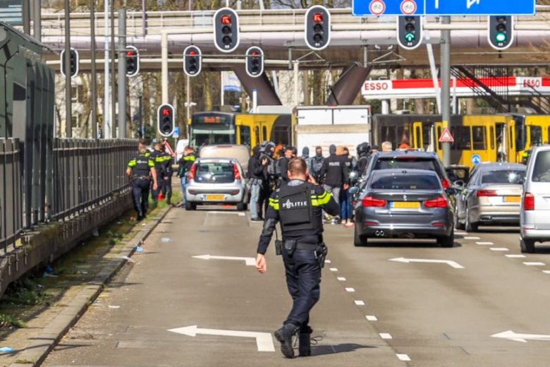 Ataque a bonde na Holanda nesta manhã deixa feridos