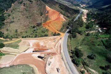 BR-381 tem interrupção programada para detonação de rochas nesta segunda