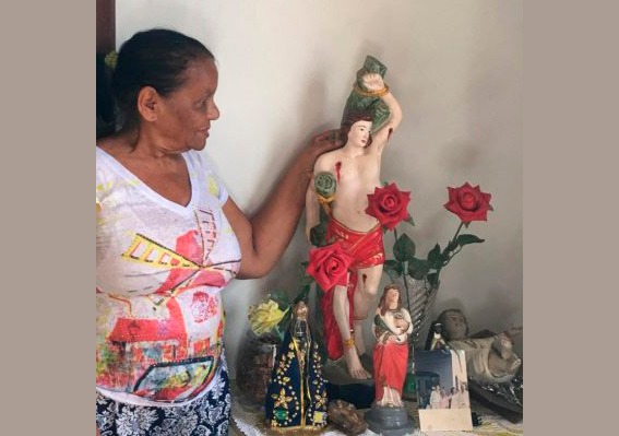 “Rezo todos os dias para São Sebastião proteger minha casa”, diz moradora de Barão de Cocais