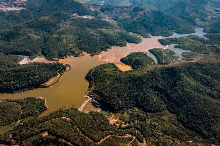 Vale explica plano de emergência de barragens a mais de 700 moradores de Rio Piracicaba