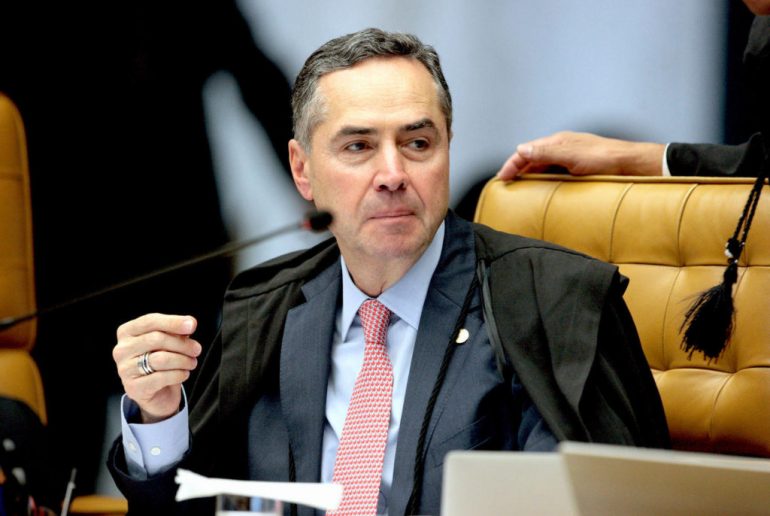 Barroso decide que presas transexuais fiquem em presídios femininos