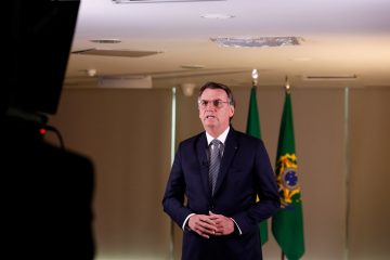 Bolsonaro diz que incêndios não podem gerar sanções ao Brasil
