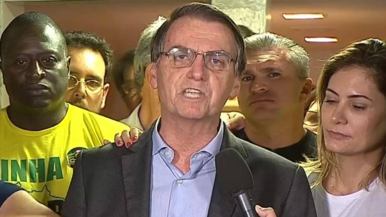 Bolsonaro diz que cumprirá promessas e governará com a Constituição