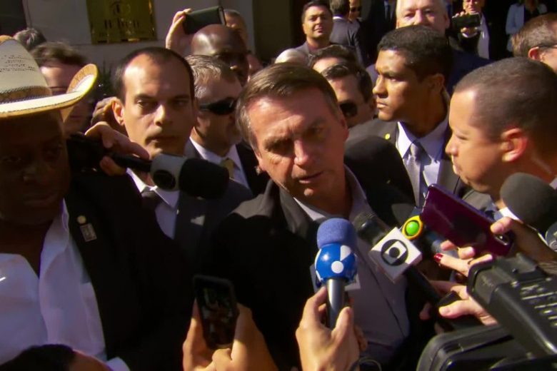 Bolsonaro chama manifestantes de “idiotas úteis”, “imbecis” e “massa de manobra”