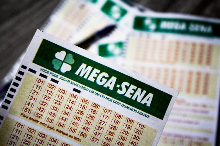 Mega-Sena pode pagar R$ 2,5 milhões neste sábado